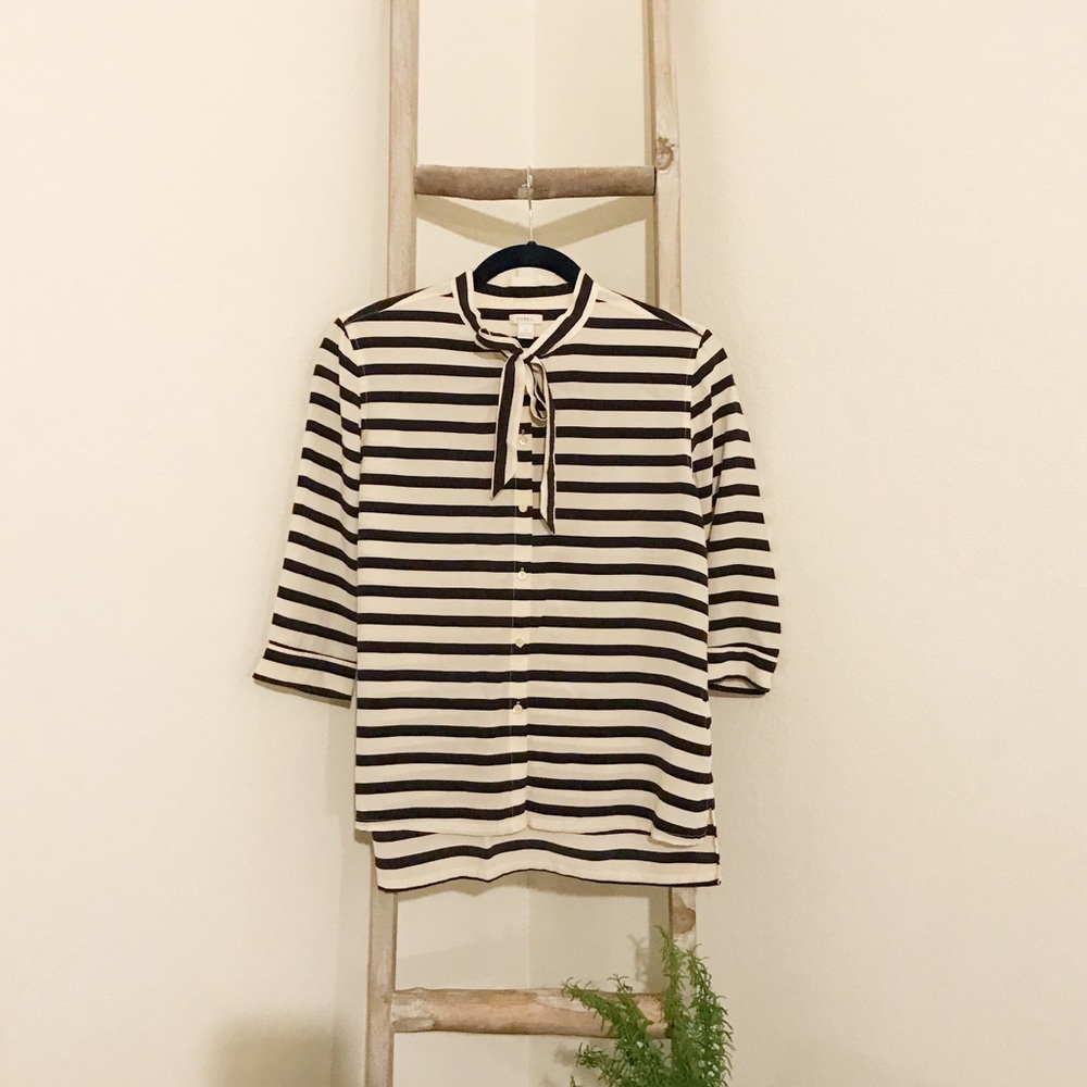 FOSSIL 100% Silk Bow Tie Blouse